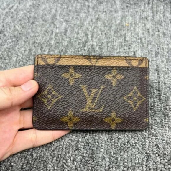 100% Authentic Louis Vuitton Leather Card Case 178-082325 - Picture 3 of 12